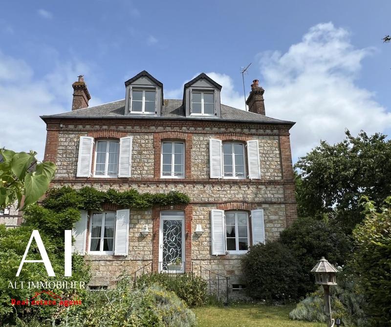 Maison - 140 m² - 7 pièces