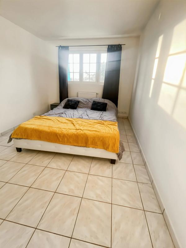 Maison - 235 m² - 7 pièces