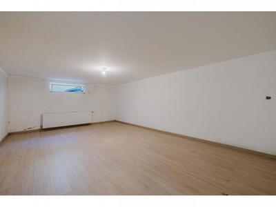 Maison - 239 m² - 7 pièces