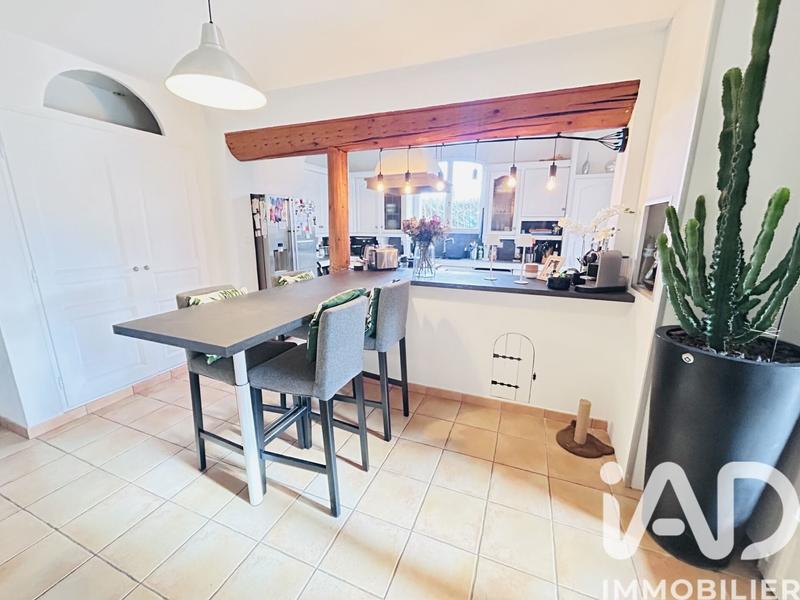 Maison - 215 m² - 5 pièces