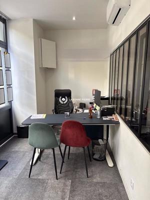 Local commercial - 272 m²