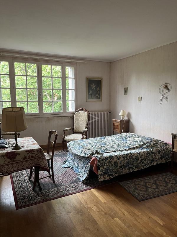 Maison - 200 m² - 10 pièces