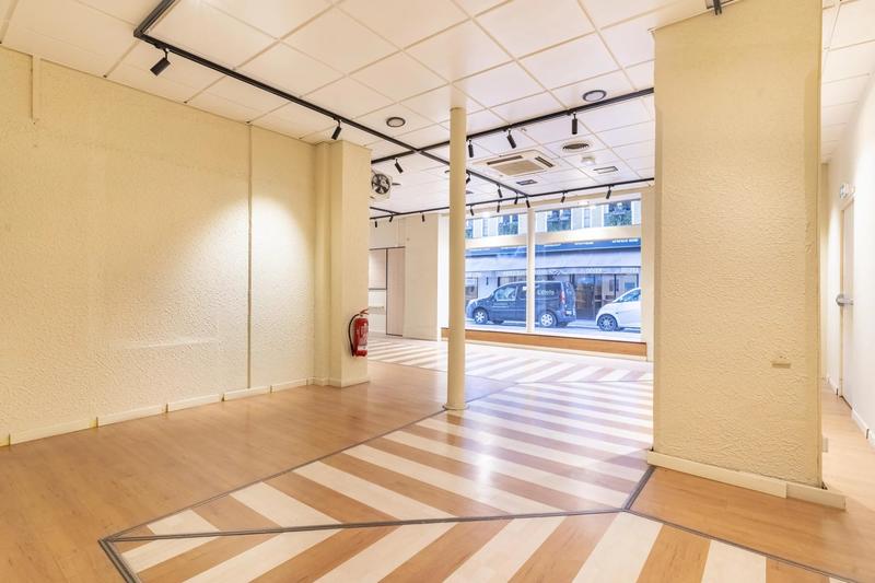 Local commercial - 220 m²