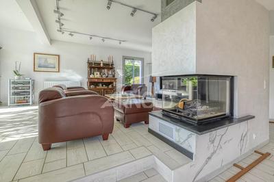 Maison - 232 m² - 11 pièces