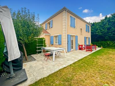 Maison - 111 m² - 4 pièces