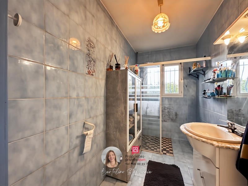 Maison - 200 m² - 6 pièces