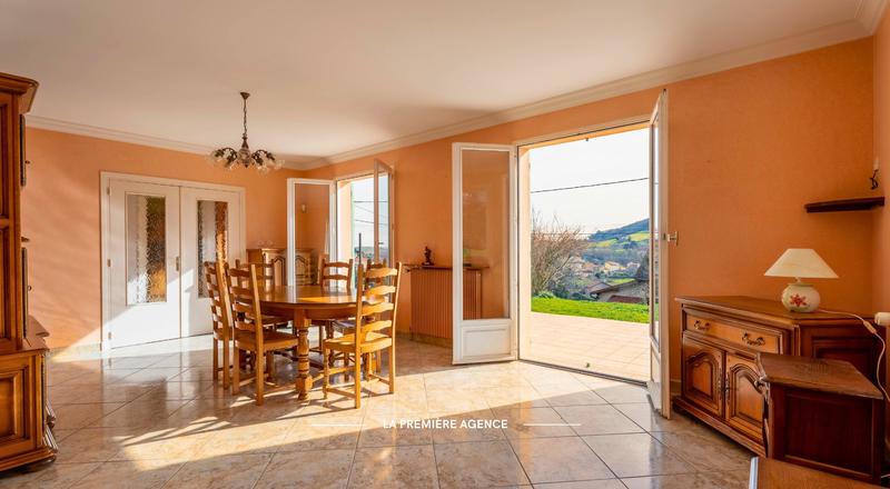 Maison - 96 m² - 4 pièces