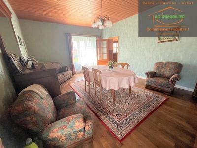 Maison - 380 m² - 5 pièces