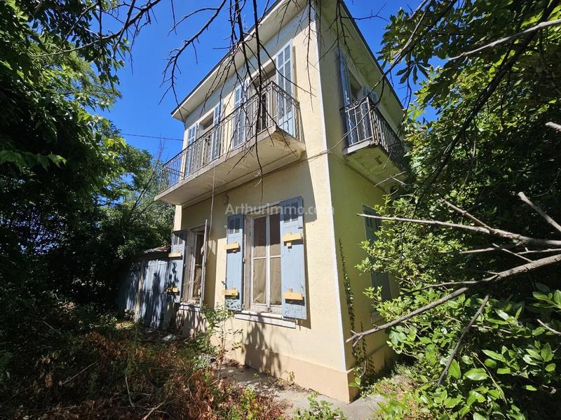 Maison - 140 m² - 9 pièces