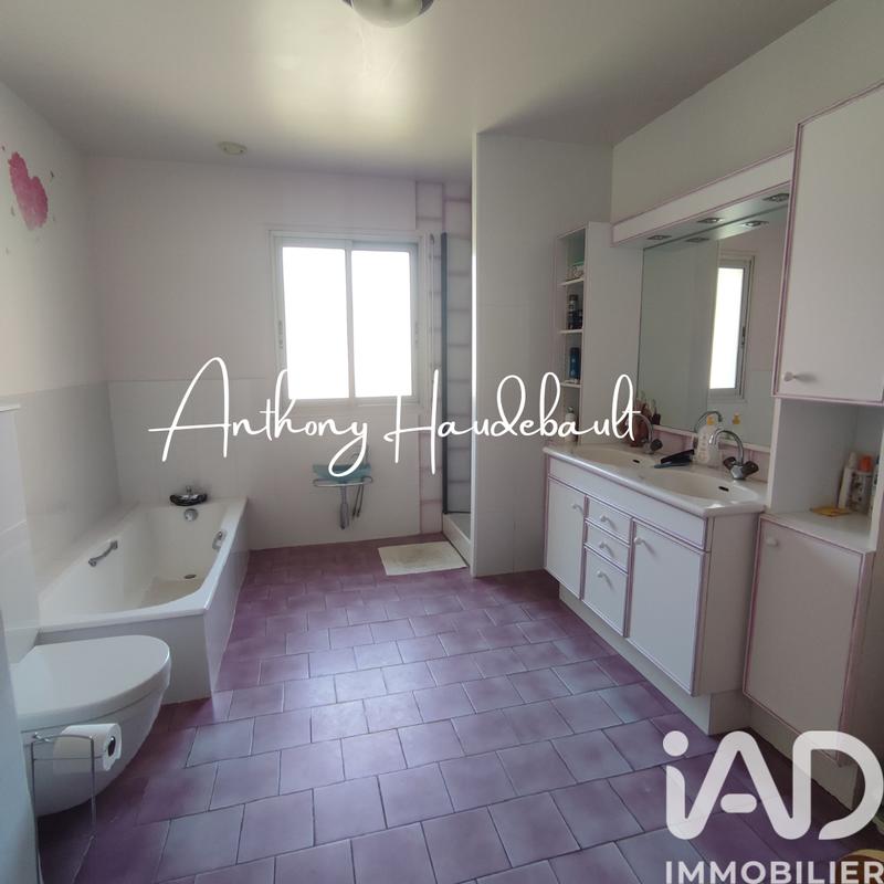 Maison - 181 m² - 8 pièces