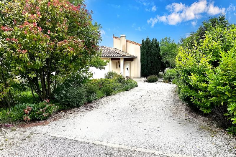 Maison - 319 m² - 15 pièces