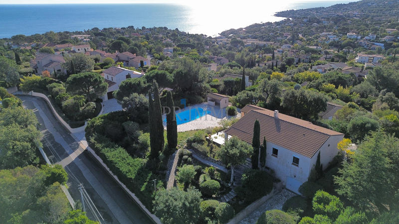 Villa - 90 m² - 4 pièces