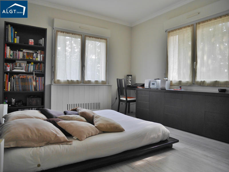 Villa - 210 m² - 6 pièces