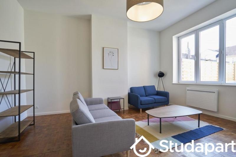 Chambre - 9 m² - 1 pièce