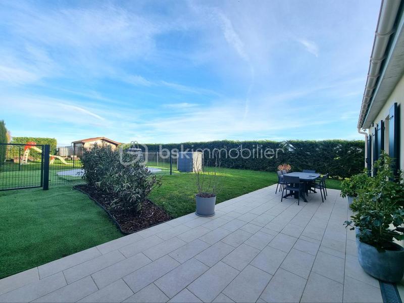 Maison traditionnelle - 98 m² - 4 pièces