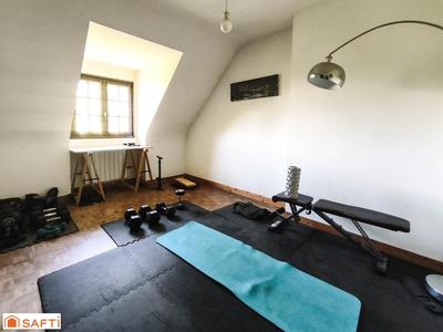 Maison - 140 m² - 5 pièces