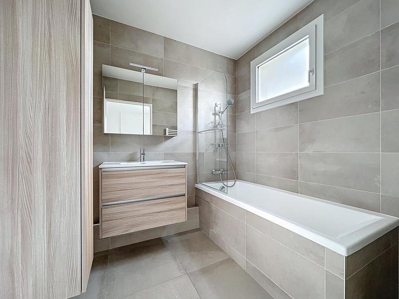 Appartement - 85 m² - 4 pièces