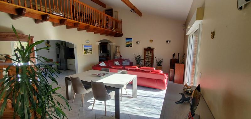 Villa - 242 m² - 7 pièces