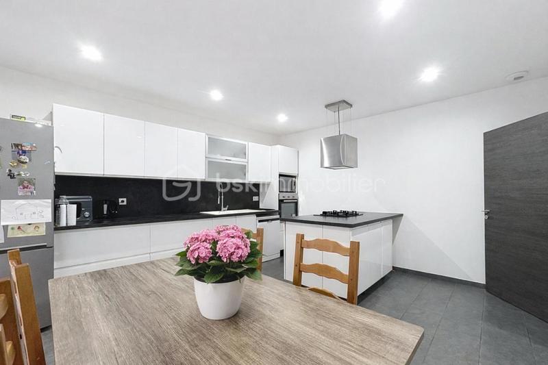 Maison - 116 m² - 4 pièces