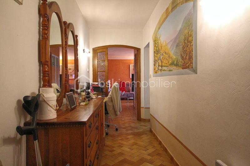 Villa - 222 m² - 9 pièces