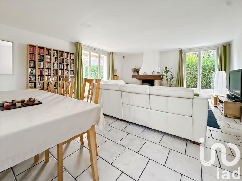 Maison - 289 m² - 9 pièces