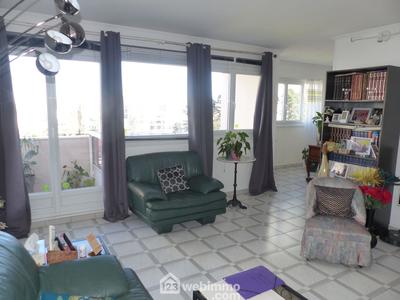 Appartement - 99 m² - 5 pièces