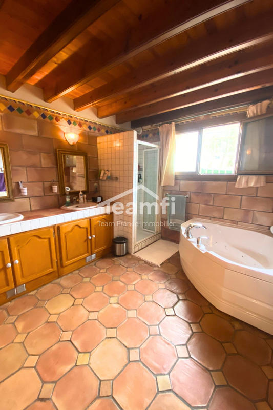 Maison - 168 m² - 5 pièces