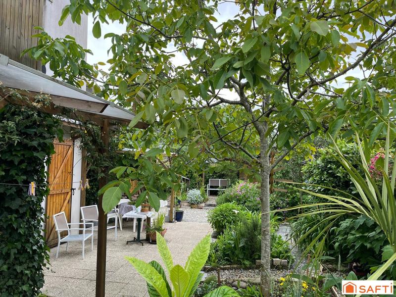 Maison - 215 m² - 10 pièces