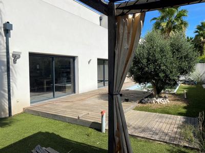 Villa - 159 m² - 5 pièces