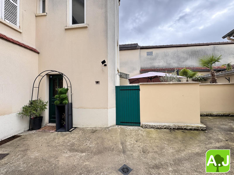 Appartement - 93 m² - 3 pièces