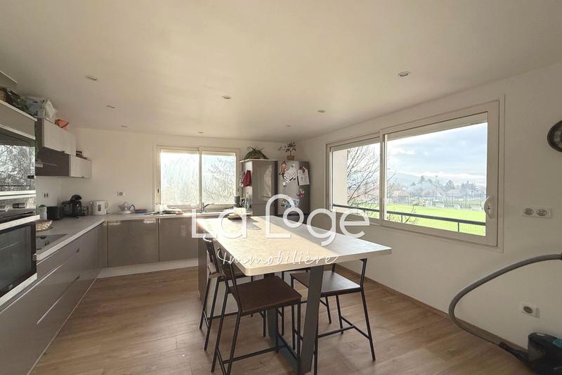 Appartement - 80 m² - 3 pièces