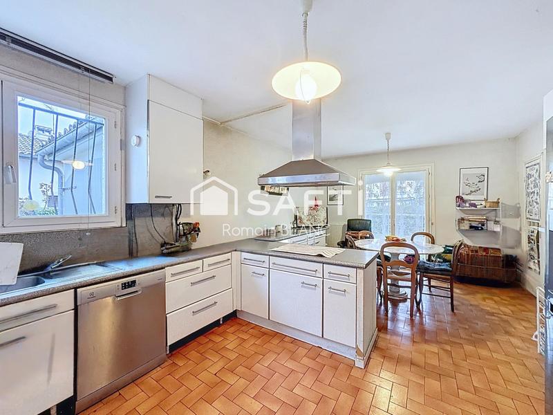 Maison - 171 m² - 6 pièces