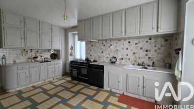 Maison - 195 m² - 7 pièces