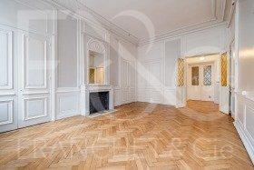 Appartement - 150 m² - 5 pièces