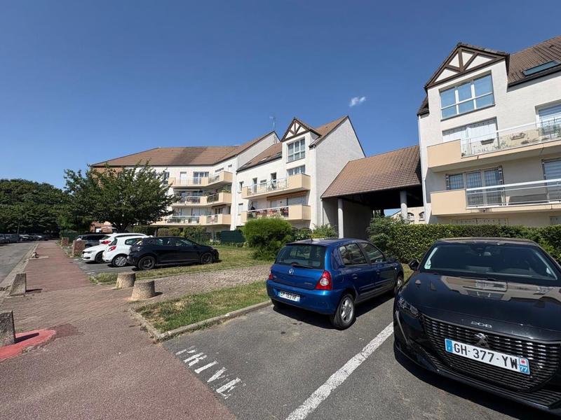 Studio - 38 m² - 1 pièce