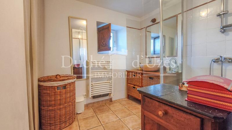 Maison - 200 m² - 12 pièces