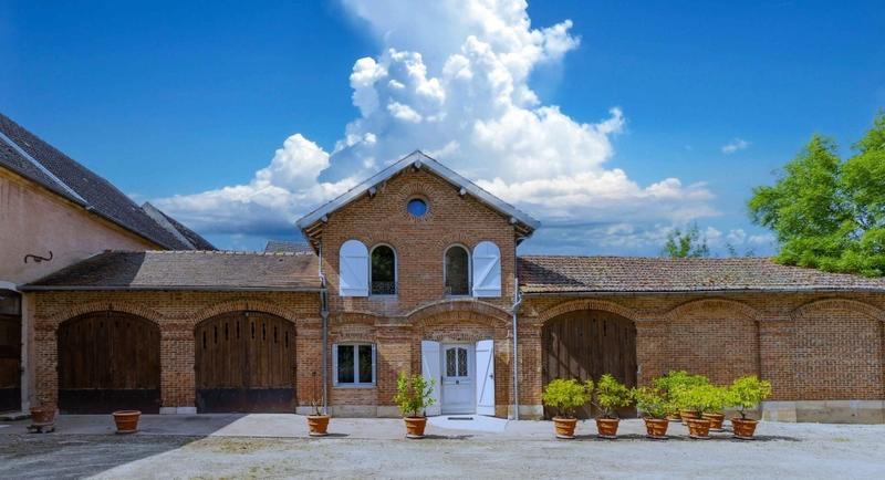 Manoir - 1 700 m² - 35 pièces