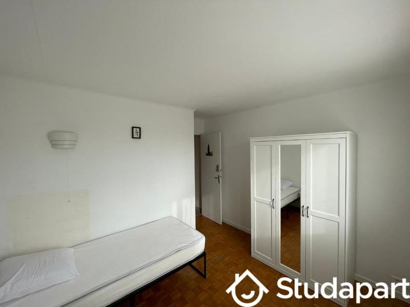 Chambre - 10 m² - 1 pièce