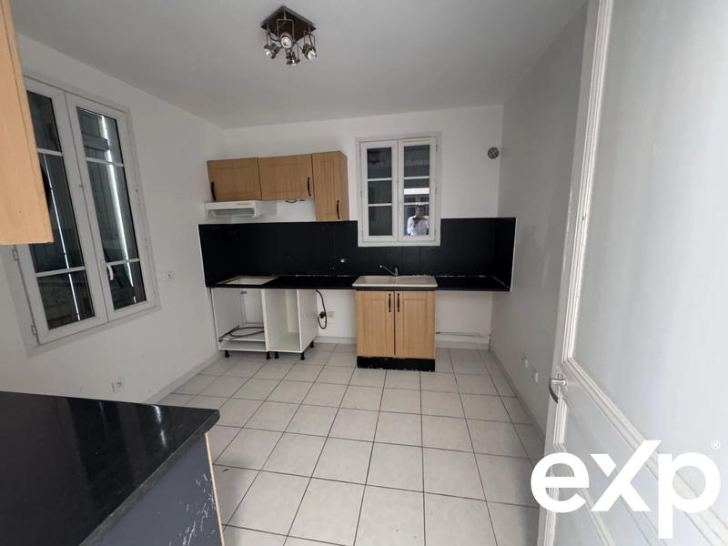 Fonds de commerce - Local commercial - 10 000 m²