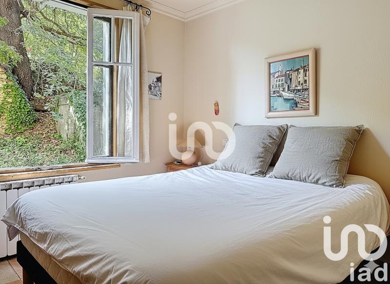 Maison - 241 m² - 10 pièces