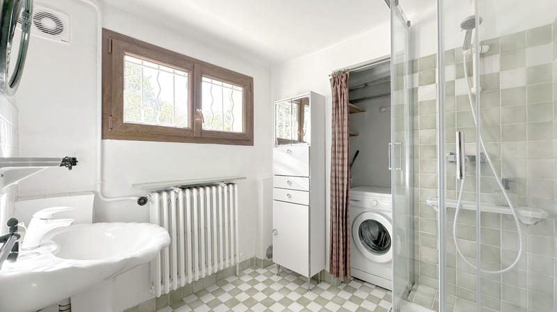 Maison - 260 m² - 10 pièces