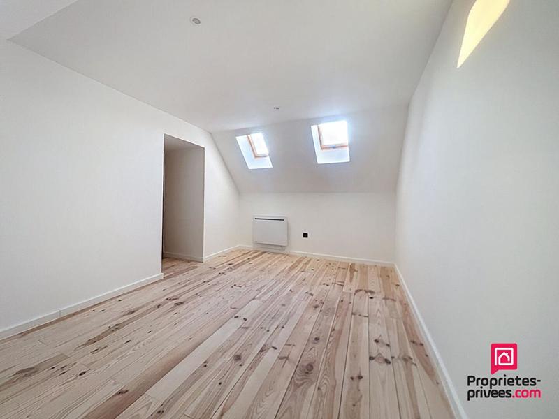 Maison - 220 m² - 8 pièces
