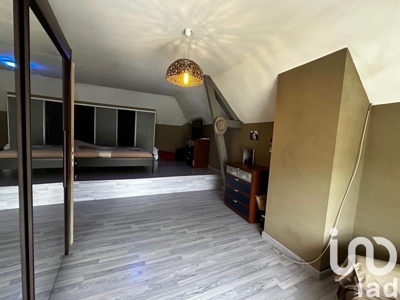 Maison - 202 m² - 7 pièces