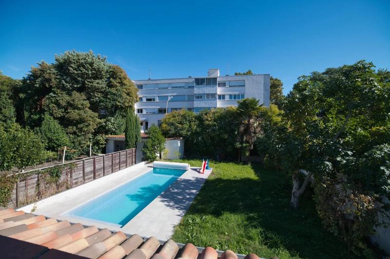 Maison - 255 m² - 7 pièces