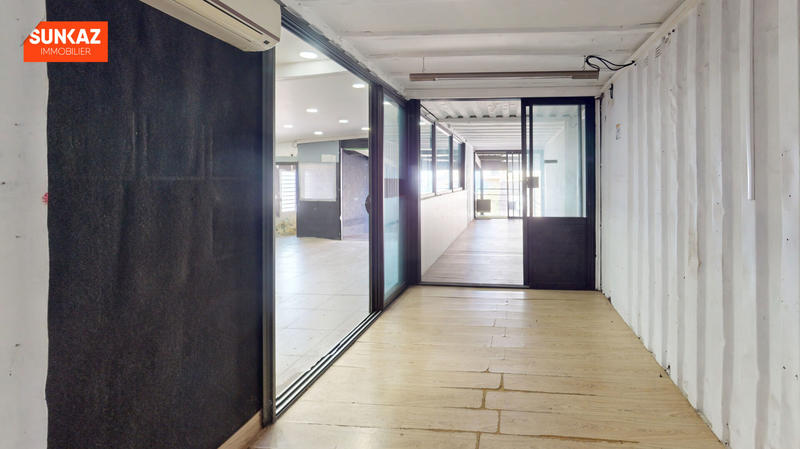 Local d'activités - 120 m² - 1 pièce