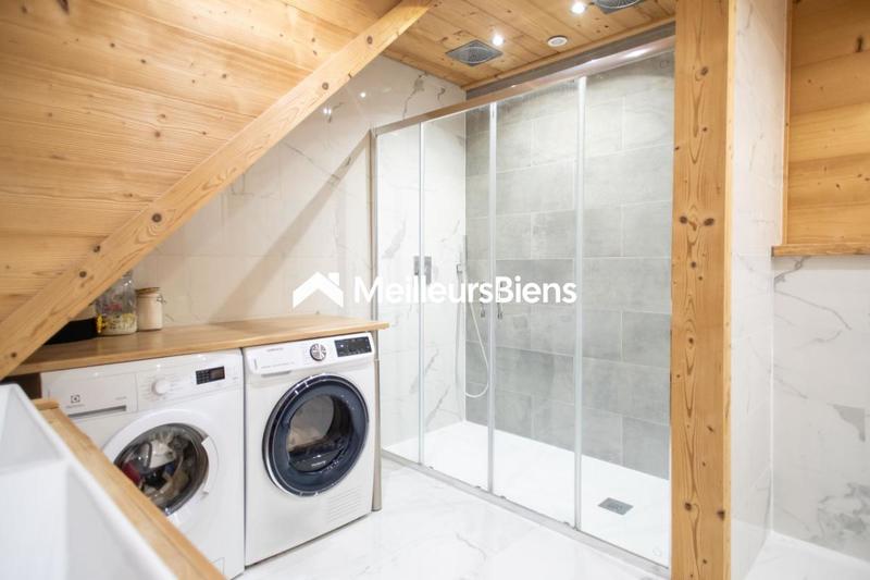 Propriété - 220 m² - 8 pièces