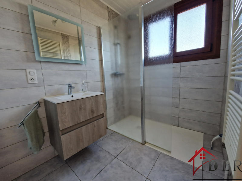 Maison - 95 m² - 5 pièces