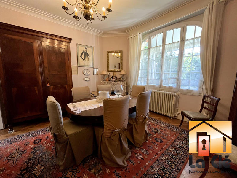 Maison ancienne - 217 m² - 9 pièces