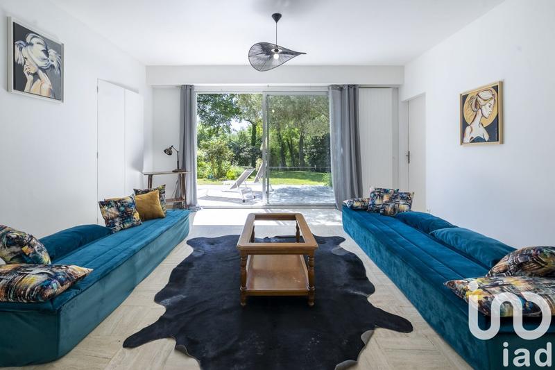 Maison - 320 m² - 10 pièces