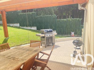 Maison - 240 m² - 7 pièces